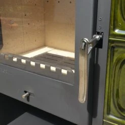 Borgholm Oliv-Grün Kachel Kaminofen 7kW -Besten Kamin Laden borgholm top gruen kaminofen web11 1280x1280 1