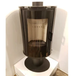 Koza AB/S/N/O/Glass Drehbarer Kaminofen 8kW Schwarze Kacheln -Besten Kamin Laden koza ab s n o glass kafel schwarz ausstellung1 1280x1280