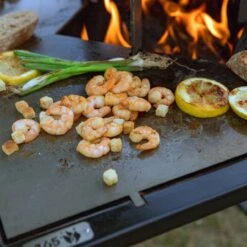 Gartenkamin Plancha MEROE Mit Grillaufsatz Schwarz -Besten Kamin Laden plancha grill feuercampus365 meroe web1 1280x1280