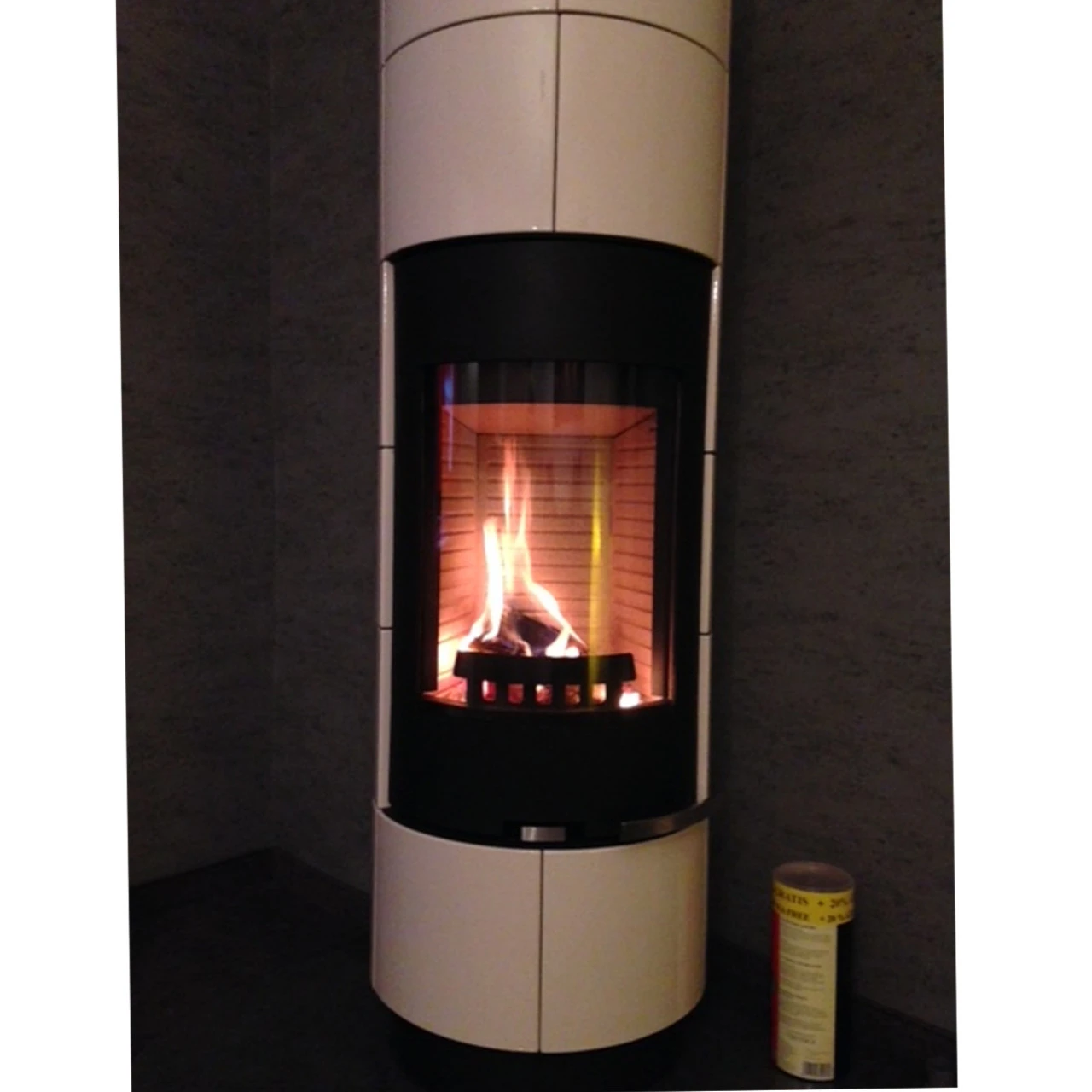 Delia Kaminofen Mit Weißen Kacheln 7kW 10 Delia Kaminofen Mit Weißen Kacheln 7kW – Bild 8